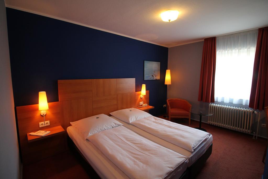 Hotel Westerfeld Hemmingen  Bagian luar foto