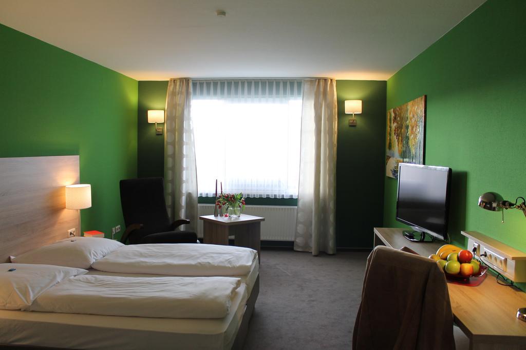 Hotel Westerfeld Hemmingen  Bagian luar foto